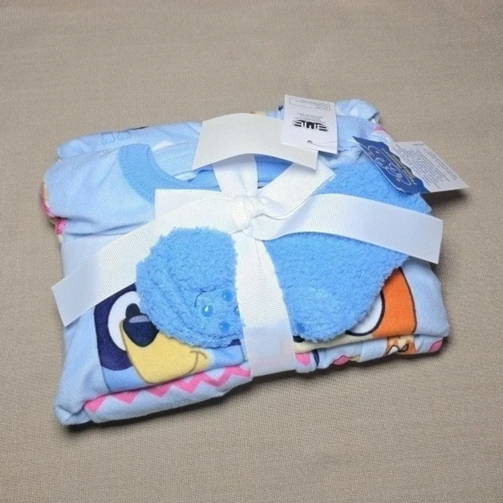 Bluey Toddler 3 Piece Pajama and Sock Set Blue Fleece Holiday 4T NEW